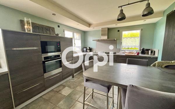 Maison à vendre    5 pièces • 202 m2 Saint-Martin-Boulogne