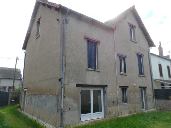 Maison à vendre 10 pièces TREIGNAT (03)