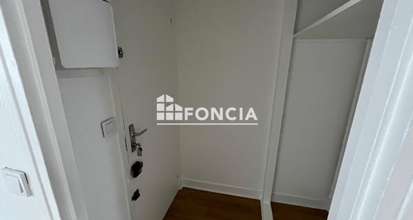 Location Studio 22.74 m² - Corbeil-essonnes 91100