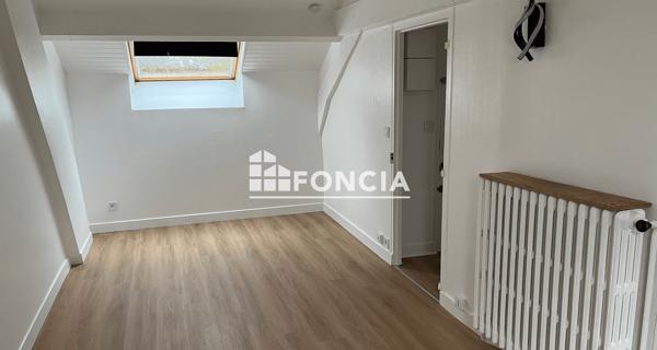 Location Studio 22.74 m² - Corbeil-essonnes 91100