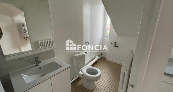 Location Studio 22.74 m² - Corbeil-essonnes 91100