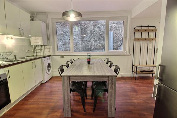 Appartement Vieux Lille rue d'Angleterre - T2 bis en duplex - deux espaces nuits