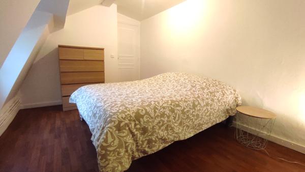 Appartement Vieux Lille rue d'Angleterre - T2 bis en duplex - deux espaces nuits