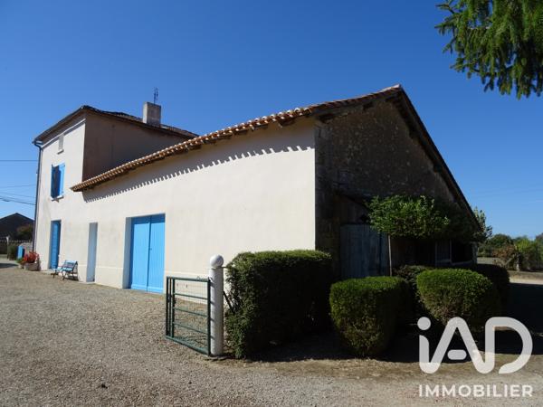 Maison à vendre 4 pièces 92 m² La Rochefoucauld-en-Angoumois