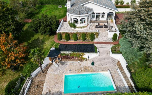 Maison à vendre    7 pièces • 270 m2 Sainte-Foy-lès-Lyon