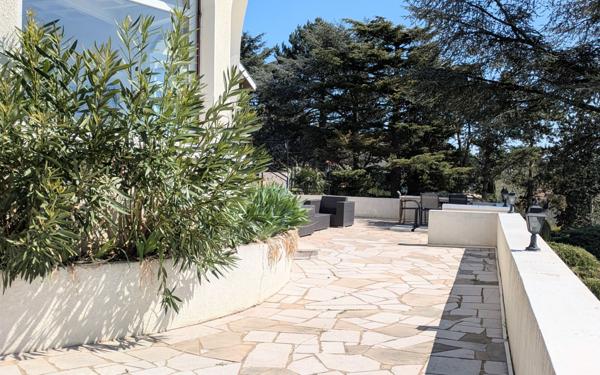 Maison à vendre    7 pièces • 270 m2 Sainte-Foy-lès-Lyon