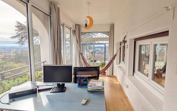 Maison à vendre    7 pièces • 270 m2 Sainte-Foy-lès-Lyon