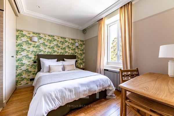 Hôtel Particulier au coeur du Triangle d'Or