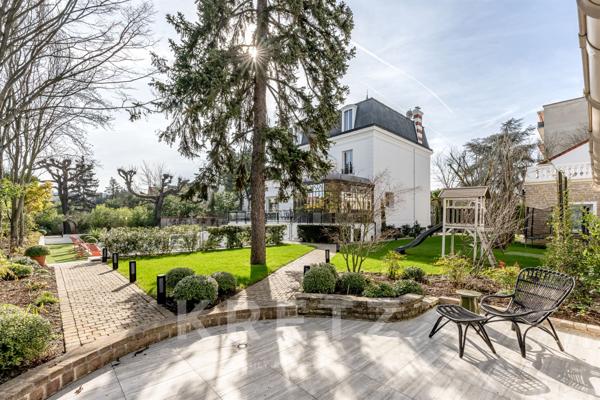 Hôtel Particulier au coeur du Triangle d'Or