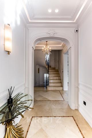 Hôtel Particulier au coeur du Triangle d'Or