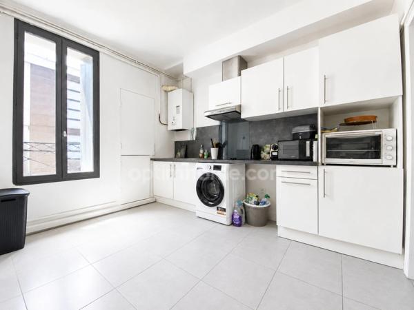 Appartement T2 traversant avec balcon à SETE (34)