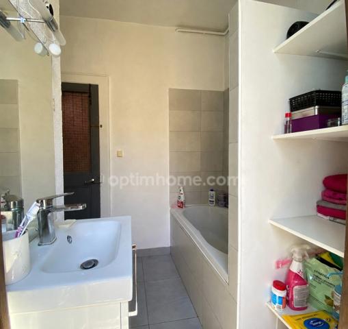 Appartement T2 traversant avec balcon à SETE (34)