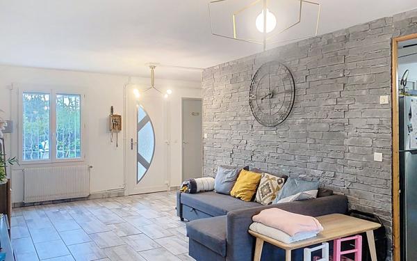 Maison à vendre    5 pièces •  Le Pontet