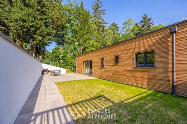 Maison contemporaine entre vignes et forêts