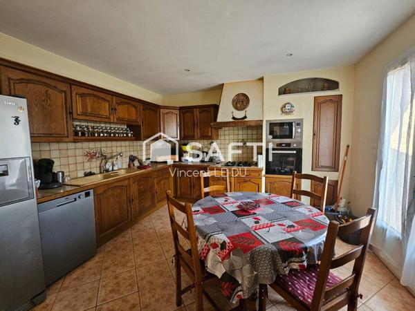 AGDE - MAIRIE - MAISON T4 DE 115 M² - 441 M² TERRAIN