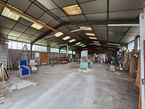 Maison 7p 185 m² avec entrepôt et dépendances