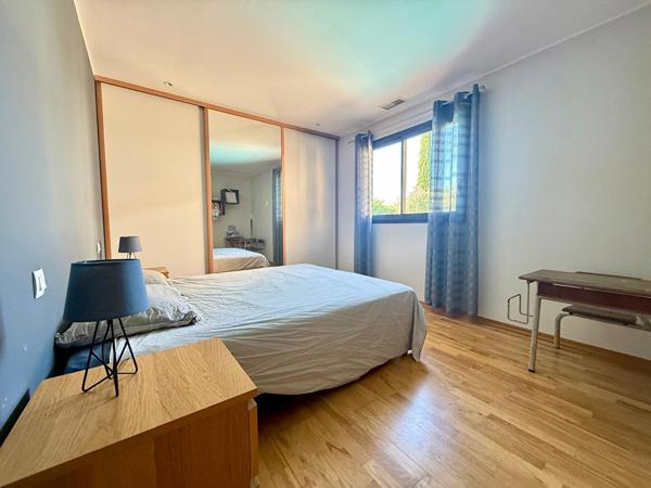 CORNEILLA LA RIVIERE : VILLA CONTEMPORAINE 6 PIECES - 192 M² EN 4 FACES AVEC JARDIN DE 900 M² AVEC PISCINE ET SANS VIS A VIS !