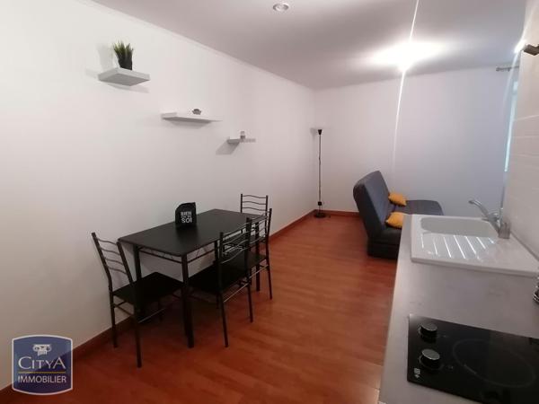 Appartement à louer 1 pièce 28.3m² Saint-Laurent-sur-Saône (01750)
