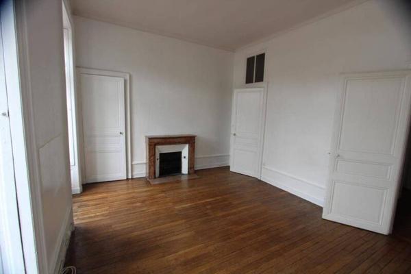 Appartement 4 pièces                                        - 44000 Nantes Réf : 12447