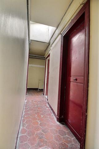 Rue SAINT PLACIDE - STUDIO 21 M² - 6ème et dernier étage AVEC ascenseur