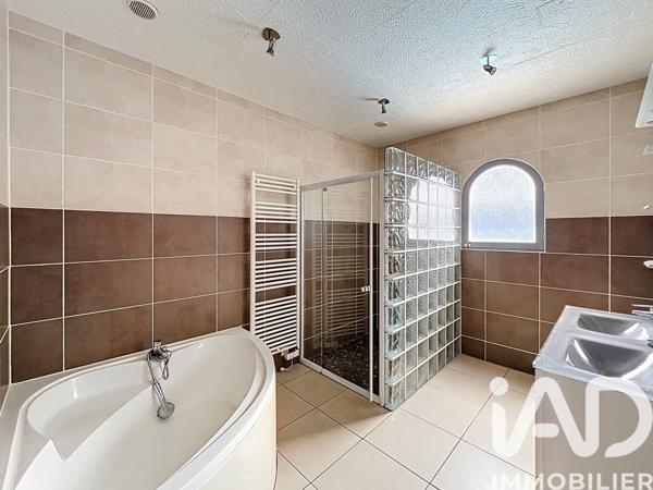 Maison à vendre 7 pièces 200 m² Le Tampon