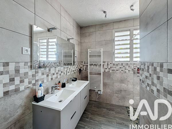 Maison à vendre 7 pièces 200 m² Le Tampon