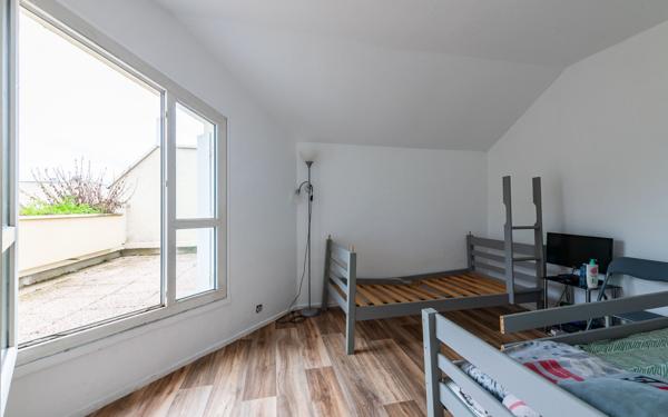 Appartement à vendre    6 pièces • 124,13 m2 Noisy-le-Grand