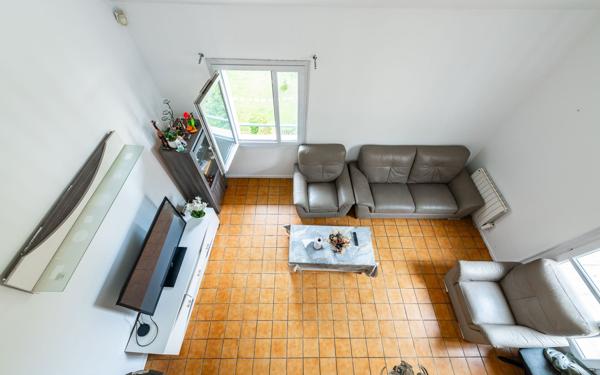 Appartement à vendre    6 pièces • 124,13 m2 Noisy-le-Grand