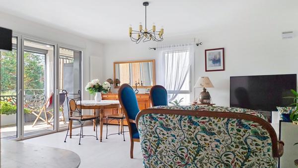 Appartement 4 pièces à vendre aux Sables d'Olonne terrasse parking 5 minutes centre ville