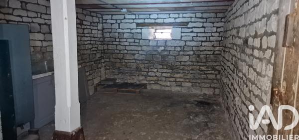 Immeuble à vendre 219 m² Lézinnes