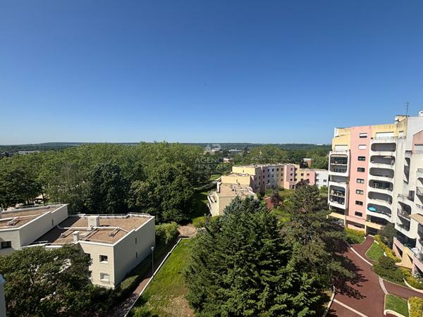 Appartement Cergy 2 pièce(s) 49.53 m2 180 000 € **  - Référence  11250
