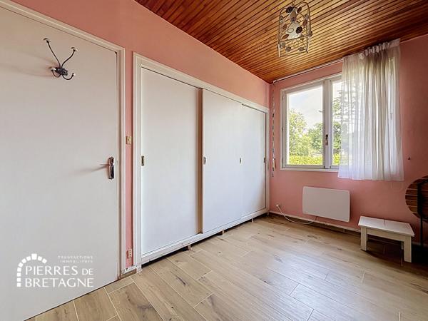 MAISON PLOUGONVELIN LE TREZ-HIR 107.49m² sur 176m² de terrain clos