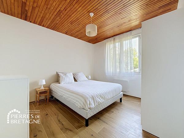 MAISON PLOUGONVELIN LE TREZ-HIR 107.49m² sur 176m² de terrain clos