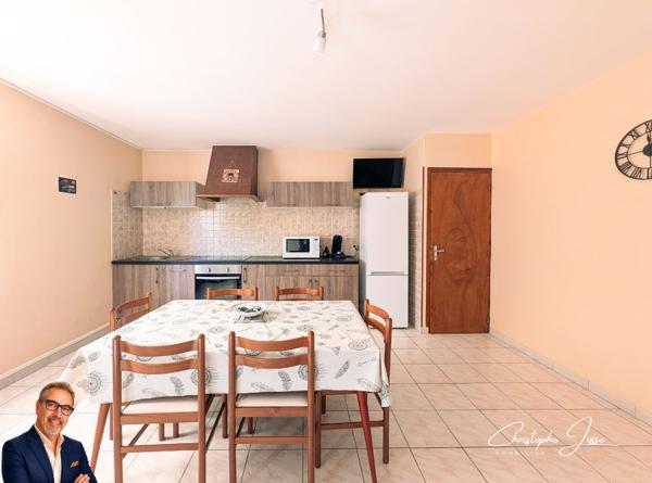 La Franqui - Ensemble immobilier rare avec vue mer, 3 logements et 2 garages
