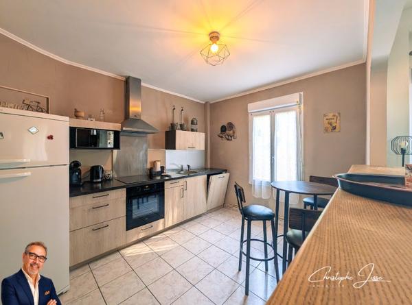 La Franqui - Ensemble immobilier rare avec vue mer, 3 logements et 2 garages