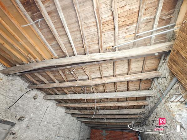 GARAGE - ATELIER DE 132 m² - ACCÈS CAMPING-CAR, CAMION OU UTILITAIRE