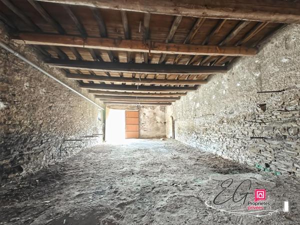 GARAGE - ATELIER DE 132 m² - ACCÈS CAMPING-CAR, CAMION OU UTILITAIRE