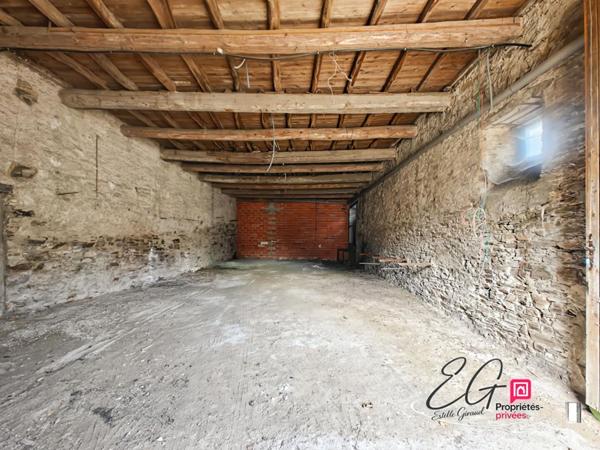 GARAGE - ATELIER DE 132 m² - ACCÈS CAMPING-CAR, CAMION OU UTILITAIRE