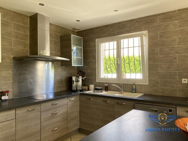 MAISON 180 m2 de plain pied | 6 Chambres | 1112 m2 de terrain avec Piscine