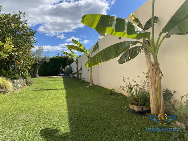 MAISON 180 m2 de plain pied | 6 Chambres | 1112 m2 de terrain avec Piscine