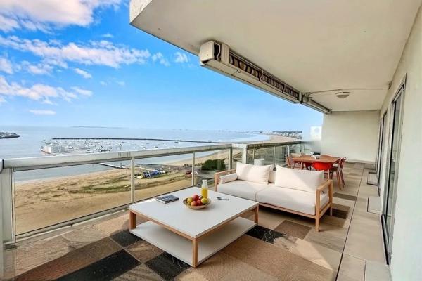 PORNICHET-APPARTEMENT DE 85M2-6EME ET DERNIER ÉTAGE-FACE MER-TERRASSE DE 50M2-2 STATIONNEMENTS