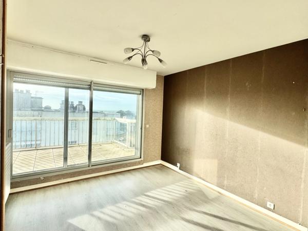 PORNICHET-APPARTEMENT DE 85M2-6EME ET DERNIER ÉTAGE-FACE MER-TERRASSE DE 50M2-2 STATIONNEMENTS