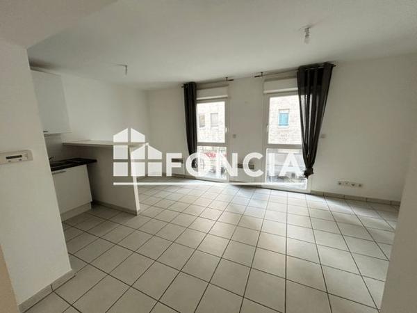 Location Appartement 2 pièces 41.81 m² - 78 AVENUE JULES CANTINI Marseille 13008