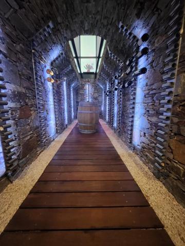 Hyères (83400) MAISON CONTEMPORAINE D'ARCHITECTE - CALME, CONFORT ET DESIGN - PARCELLE DETACHABLE DE 1500 m²