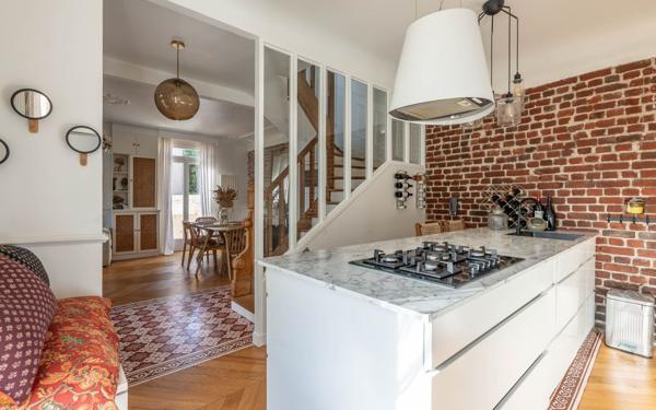 Maison à vendre    6 pièces • 160,93 m2 Joinville-le-Pont