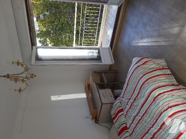 Appartement étage 5/9 de 116,38 m2 avec ascenseur et deux caves au sous-sol.