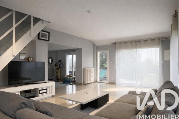 Maison à vendre 8 pièces 176 m² Sainte-Geneviève