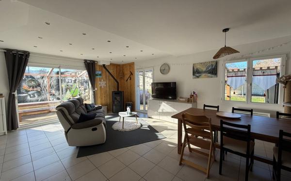 Appartement à vendre    5 pièces •  Meyssiès