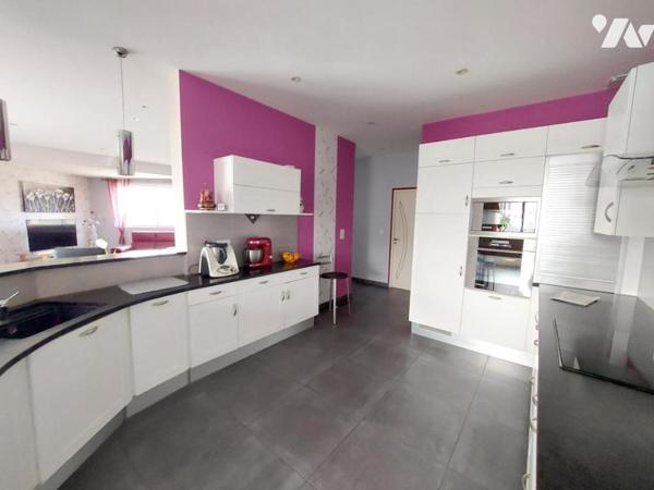 A VENDRE - MAISON - COSSE LE VIVIEN 