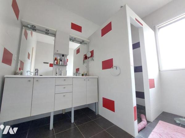 A VENDRE - MAISON - COSSE LE VIVIEN 